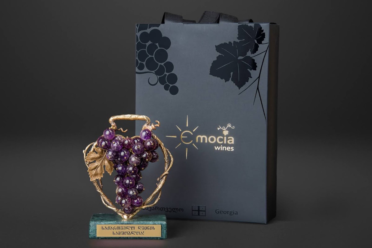 ჩვენი ბრენდი Emocia Wines