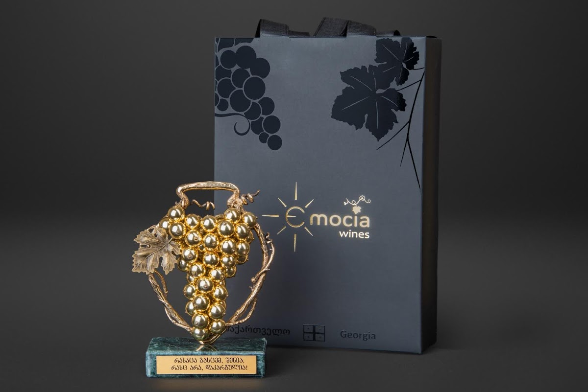ჩვენი ბრენდი Emocia Wines